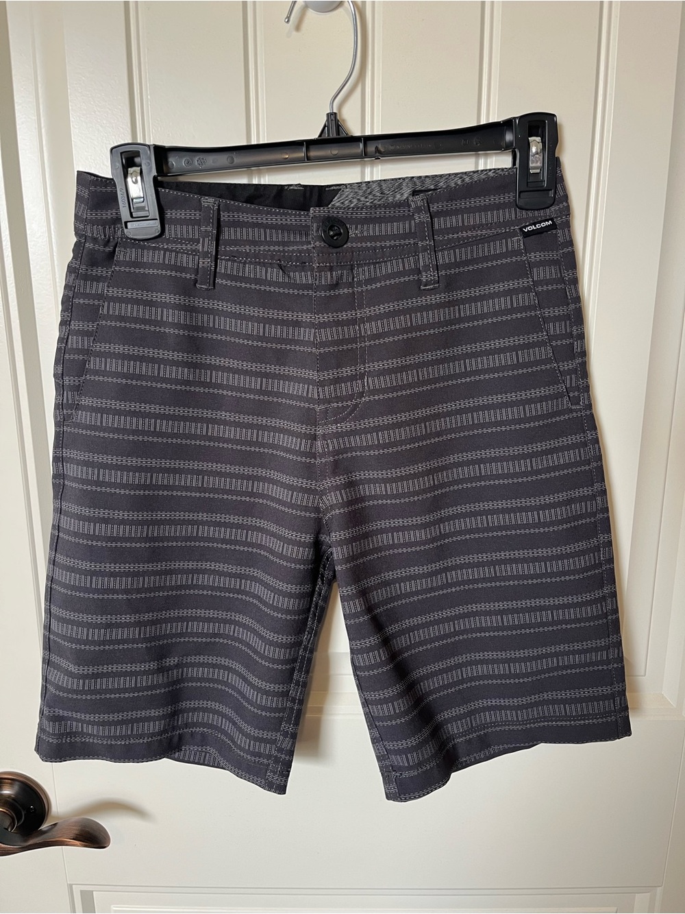 Volcom Men’s Dark Gray Patterned Flat Front Shorts